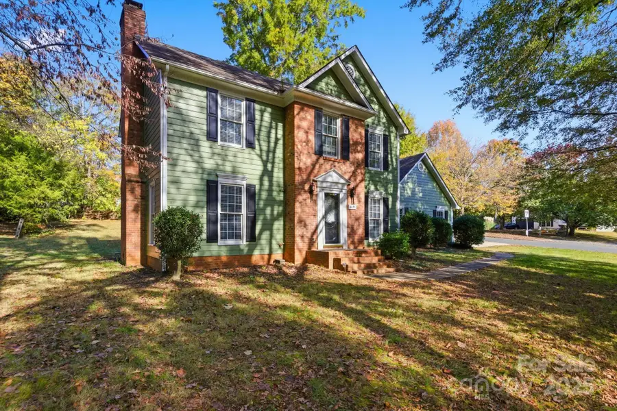 1635 Bear Mountain Road, Charlotte, NC 28214 - Image #2