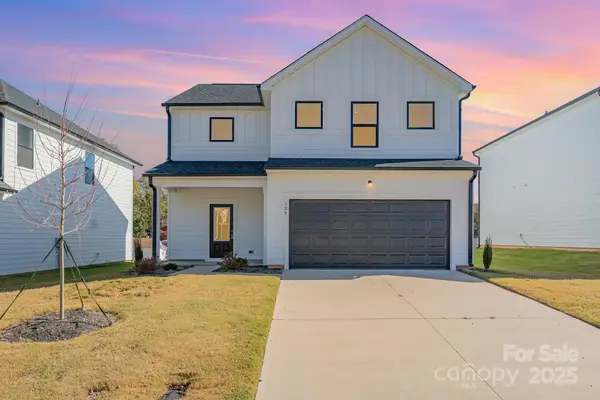 107 Silverwood Court, Mooresville, NC 28115