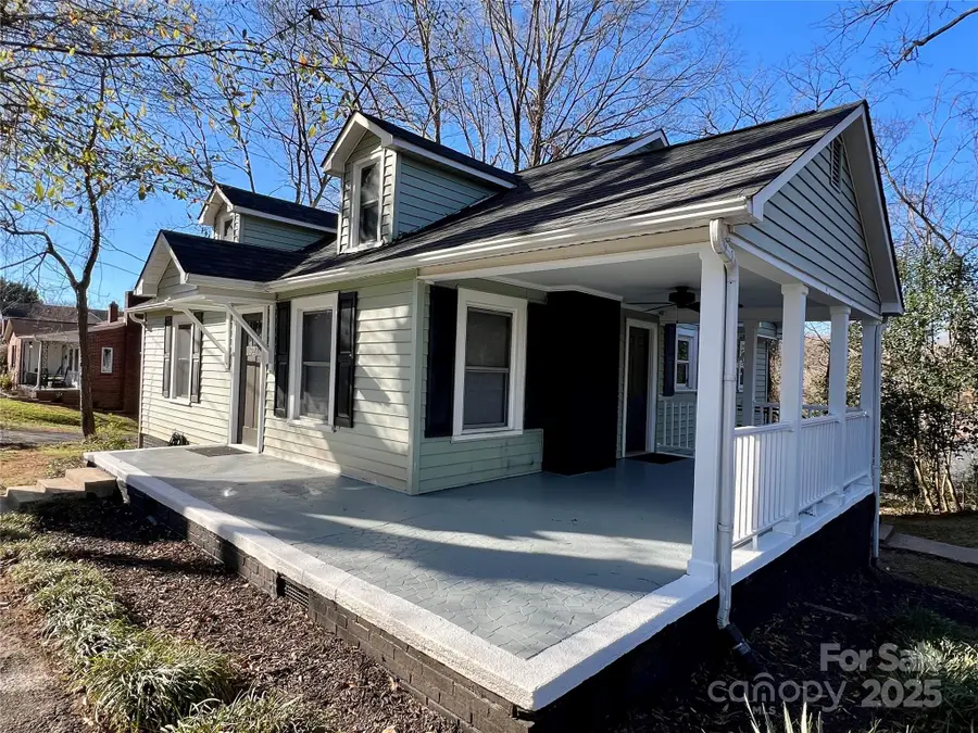 328 11th Street Sw, Hickory, NC 28602 - Image #2