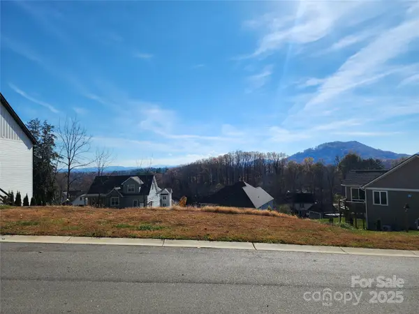 146 Meadow Breeze Road, Arden, NC 28704