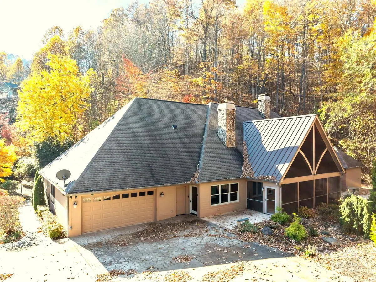 206 View Ridge Parkway, Leicester, NC 28748 - Image #1