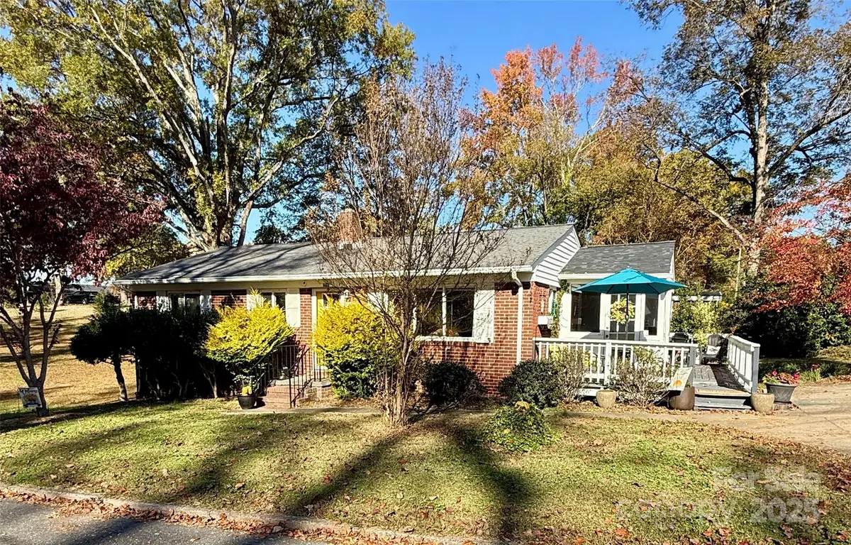 302 W Carroll Street, Cherryville, NC 28021 - Image #1