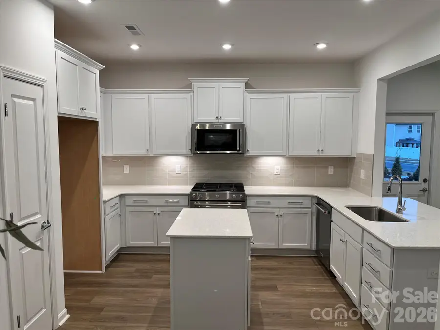 11549 Glasden Lane #530, Charlotte, NC 28278 - Image #2