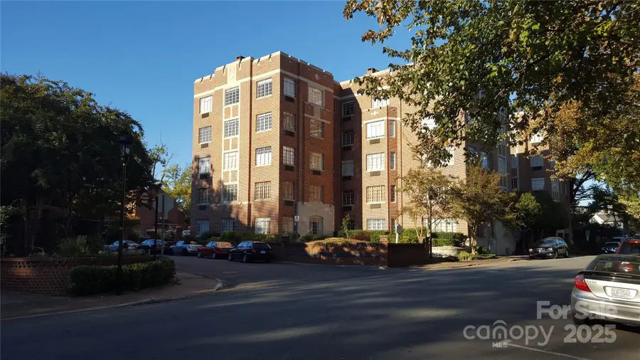 301 W 10th Street W #206, Charlotte, NC 28202 - Image #2