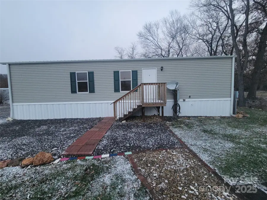 141 Pike Point, Waynesville, NC 28785 - Image #2