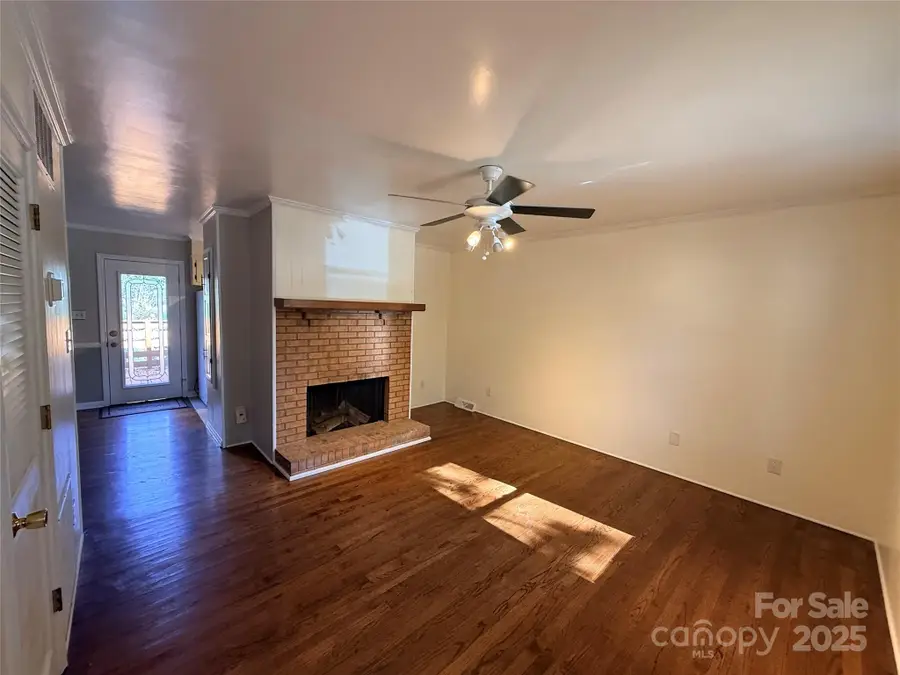 5315 Ruth Drive, Charlotte, NC 28215 - Image #2