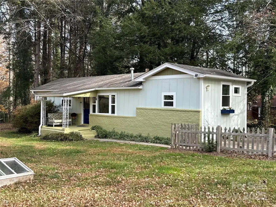 25 Sweet Clover Lane, Hendersonville, NC 28739 - Image #2