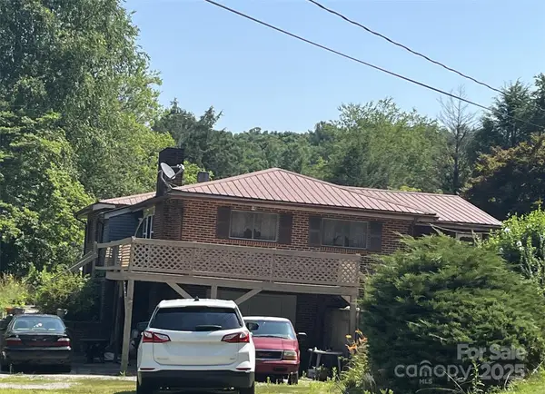 115 Creasman Hill Road, Mills River, NC 28759