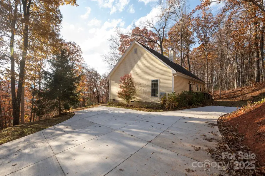 62 Mackenzie Way, Swannanoa, NC 28778 - Image #3