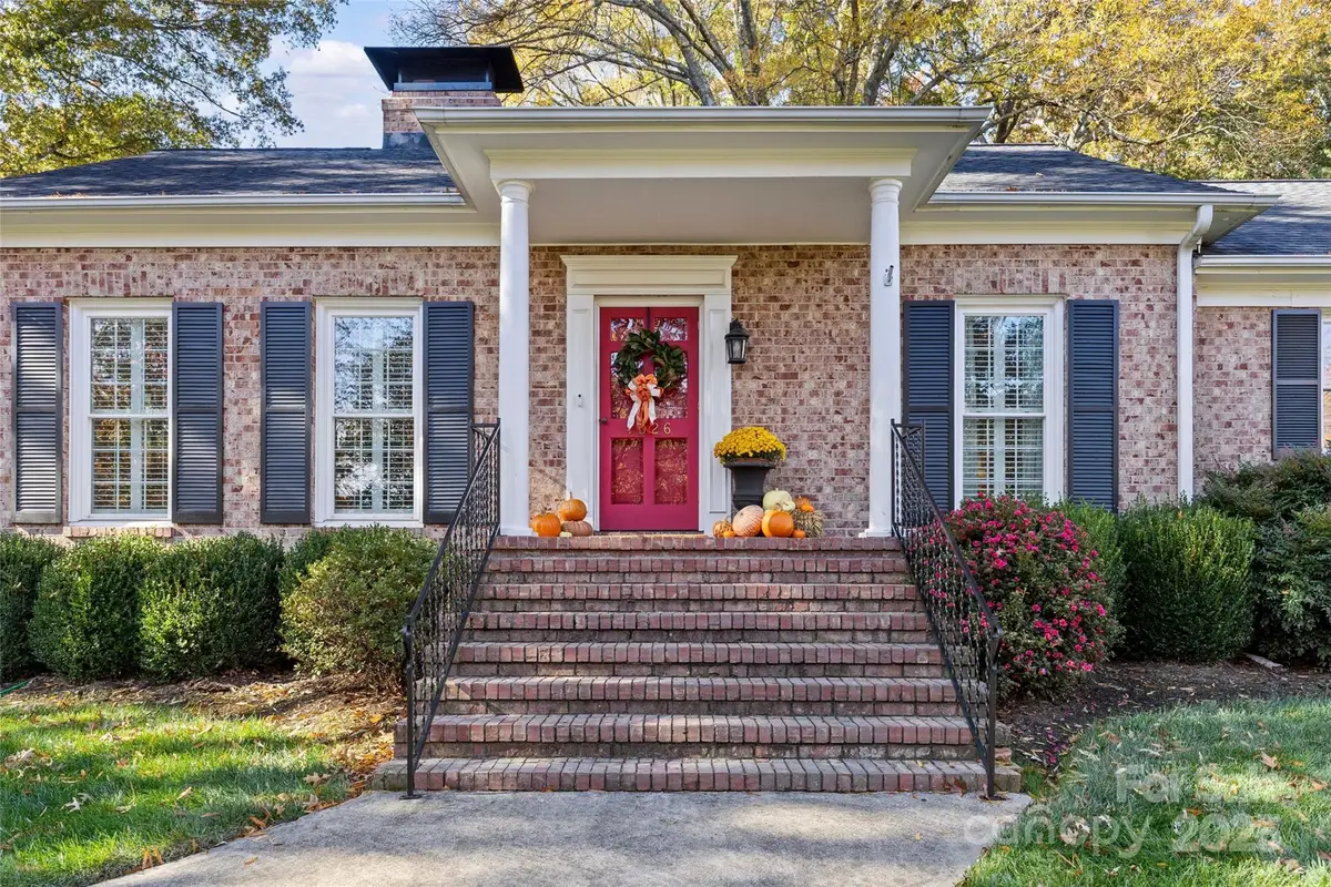 7526 Whistlestop Road, Charlotte, NC 28210 - Image #1
