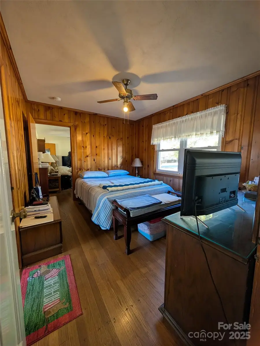 130 Mcclure Drive, Charlotte, NC 28216 - Image #3