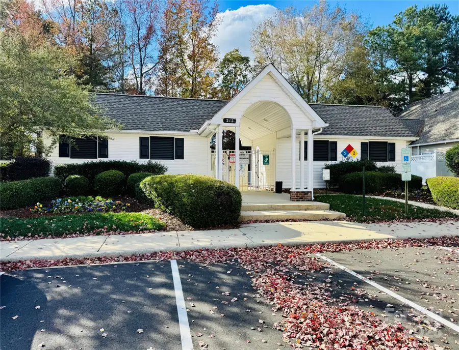 629 Gelderland Drive, Matthews, NC 28104 - Image #2