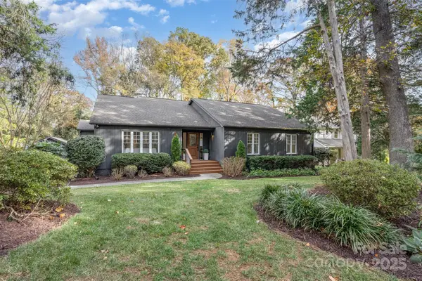 1417 Wandering Way Drive, Charlotte, NC 28226