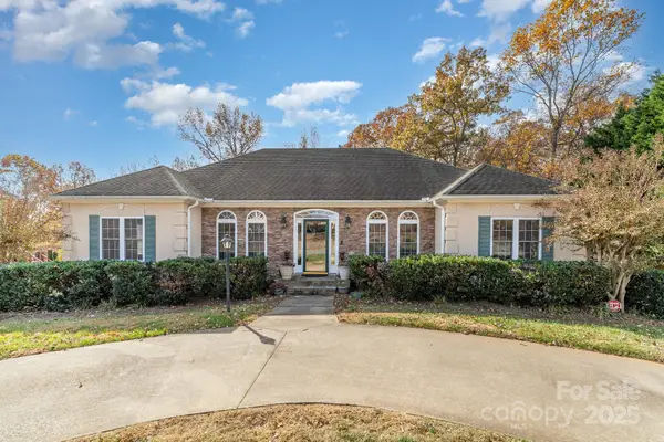 4476 Lochurst Drive #25, Pfafftown, NC 27040