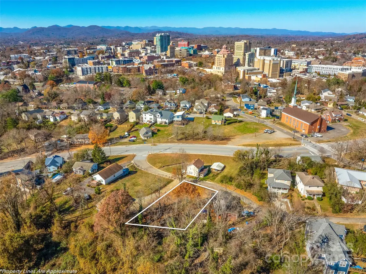 225 S Beaumont Street, Asheville, NC 28801 - Image #1