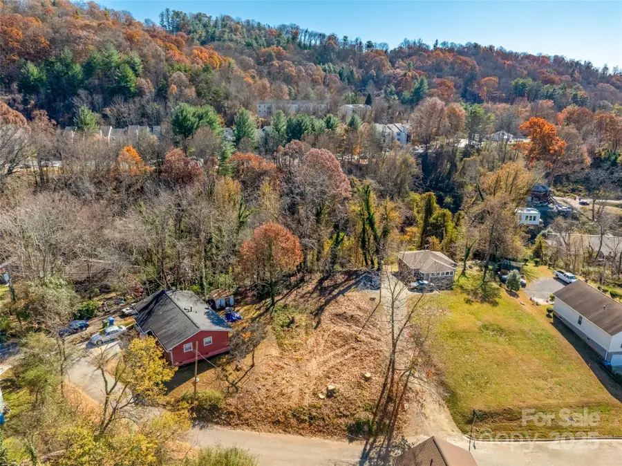 225 S Beaumont Street, Asheville, NC 28801 - Image #3
