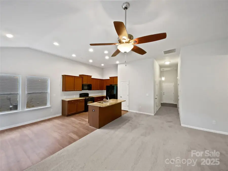 11203 Pond Valley Court, Charlotte, NC 28269 - Image #2