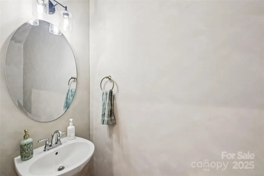 1103 Grays Mill Road, Charlotte, NC 28215 - Image #3