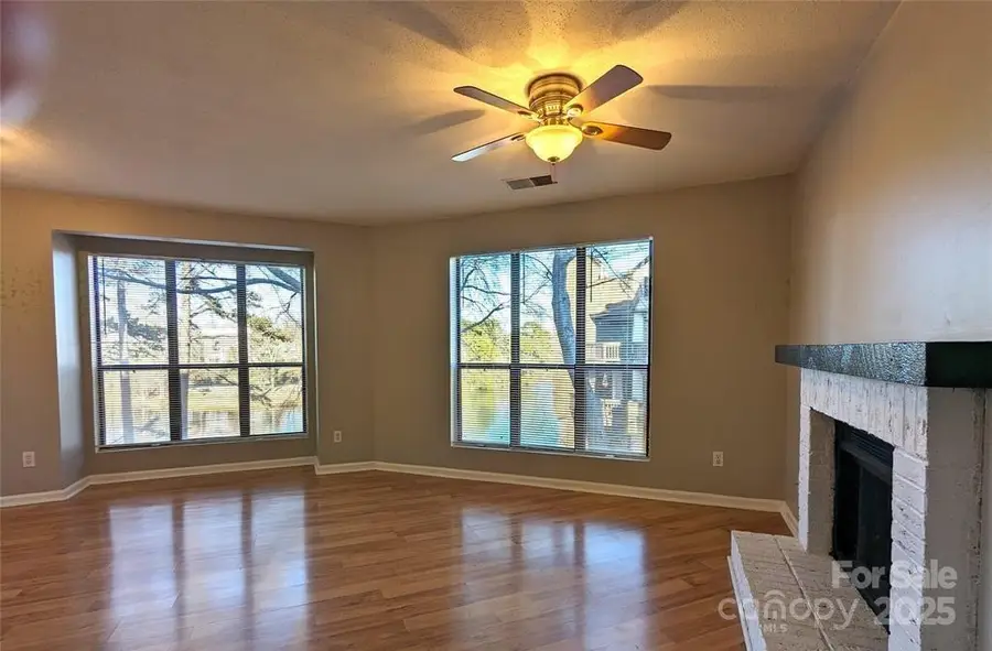 8137 Cedar Glen Drive, Charlotte, NC 28212 - Image #2