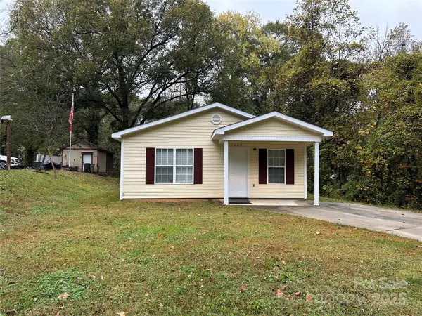 1208 W Walnut Avenue, Gastonia, NC 28052