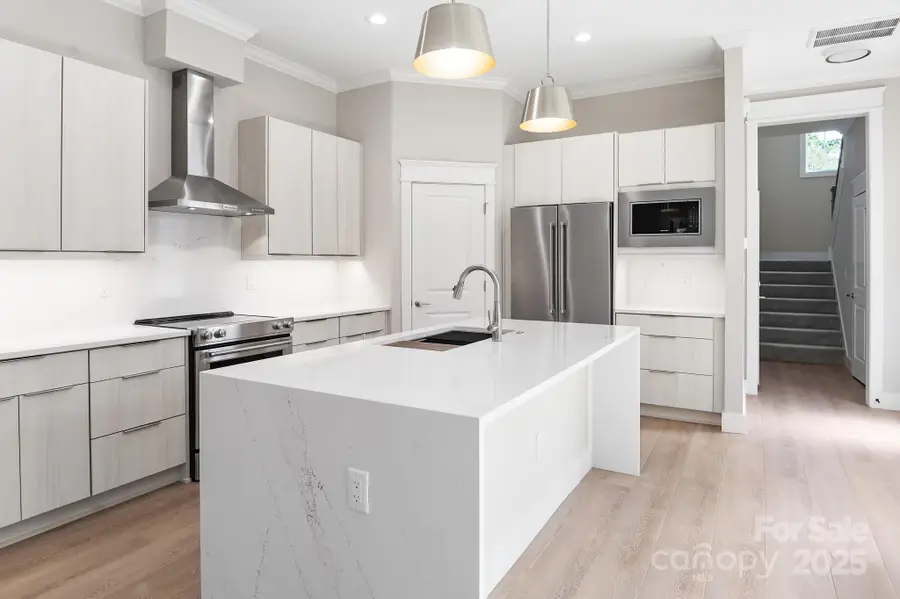 109 Collin Place #4, Asheville, NC 28804 - Image #3