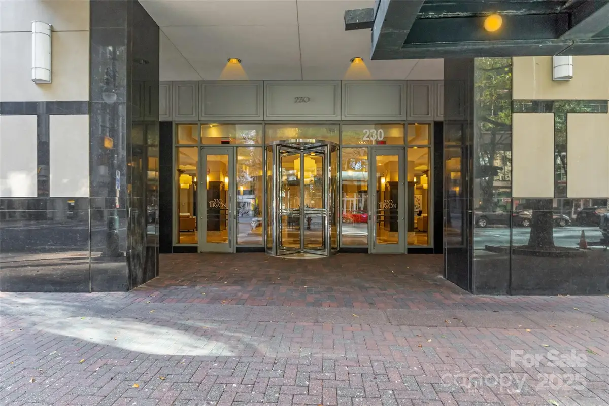 230 S Tryon Street #1105, Charlotte, NC 28202 - Image #1