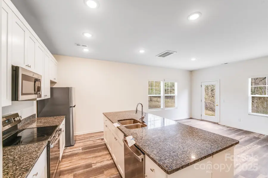 615 11th Street Sw, Hickory, NC 28602 - Image #3