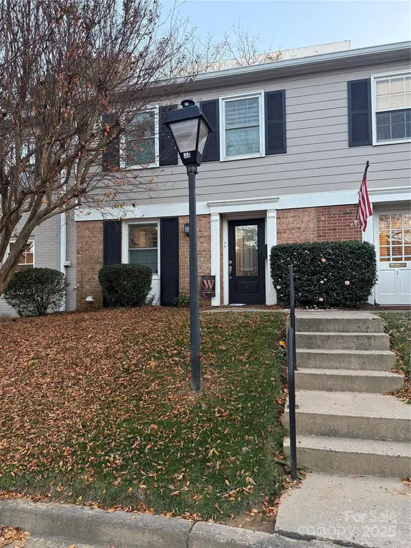 4611 Hedgemore Drive #I, Charlotte, NC 28209