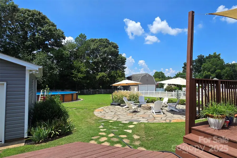 16917 Knoxwood Drive, Huntersville, NC 28078 - Image #2