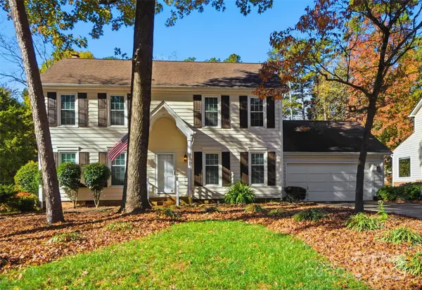 2621 Heathershire Lane, Matthews, NC 28105