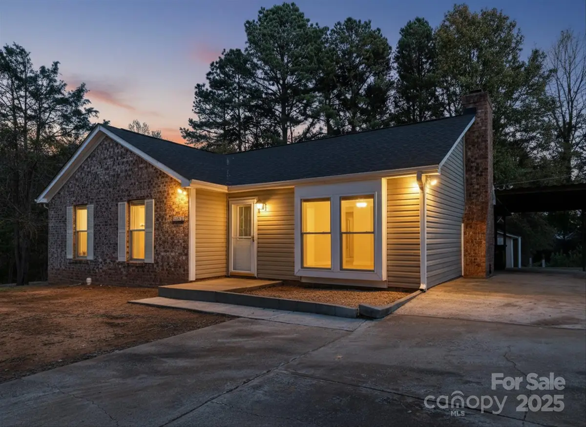 4926 Harri Ann Drive, Charlotte, NC 28227 - Image #1