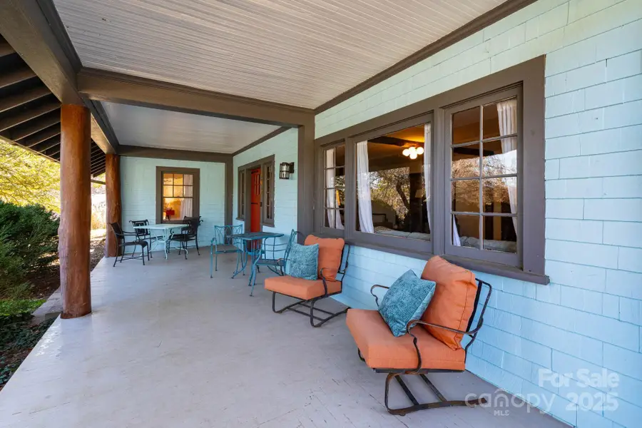 302 Iron Ridge Loop, Asheville, NC 28806 - Image #2