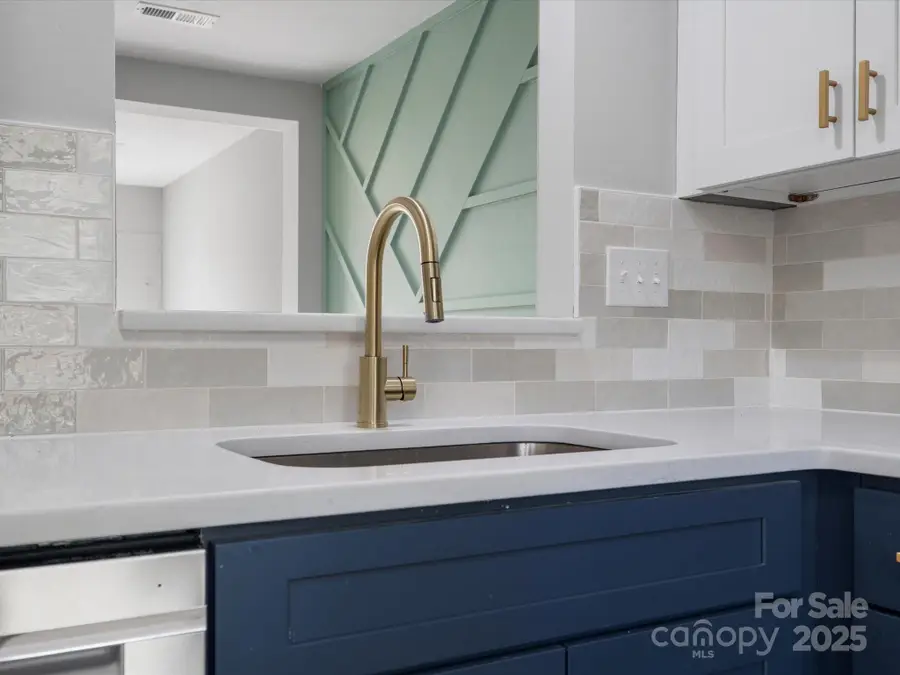 5204 Fair Wind Lane, Charlotte, NC 28212 - Image #3