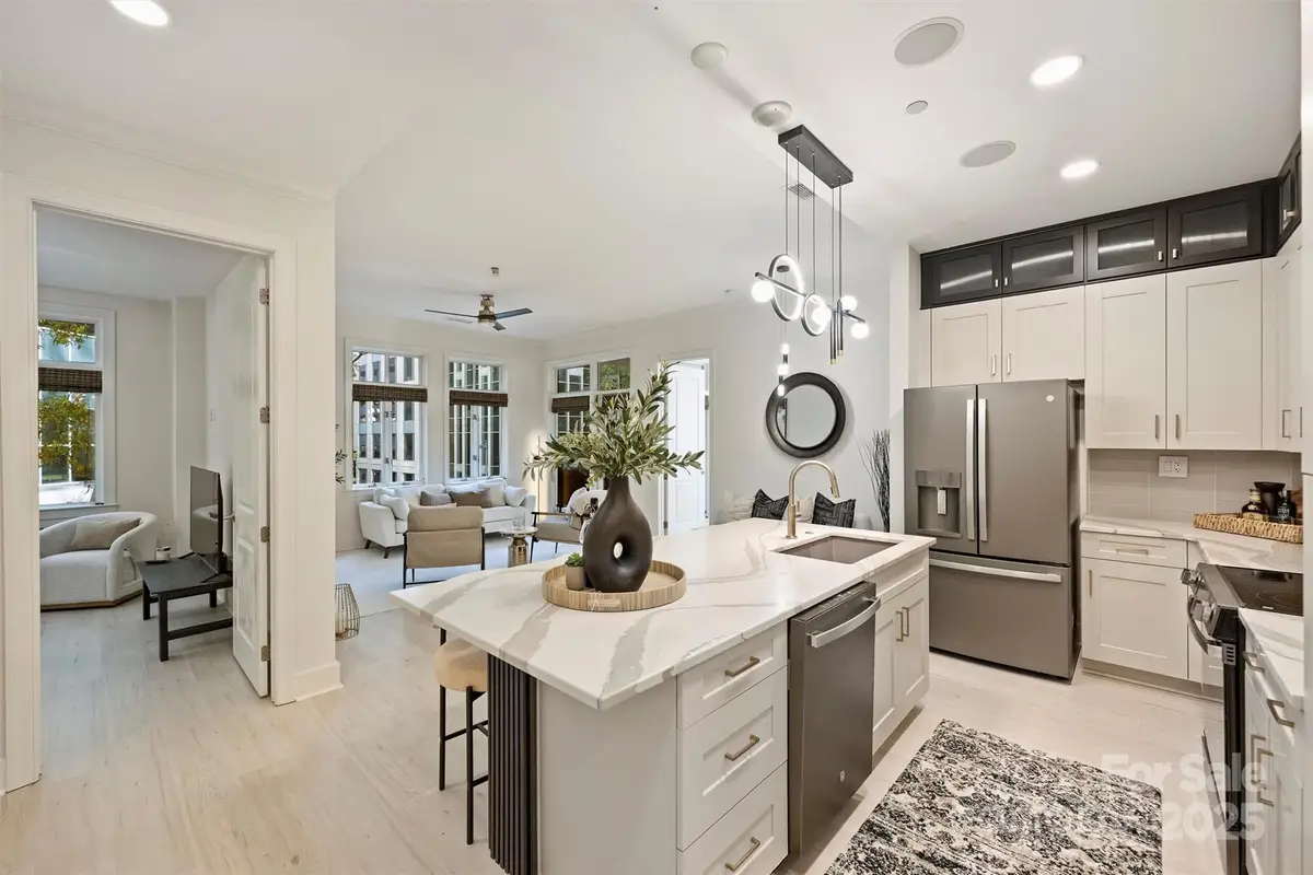 230 S Tryon Street #307, Charlotte, NC 28202 - Image #1