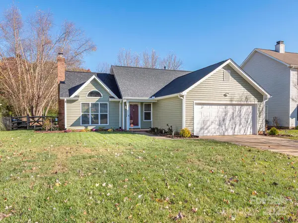 3930 Huntmeadow Drive, Charlotte, NC 28269