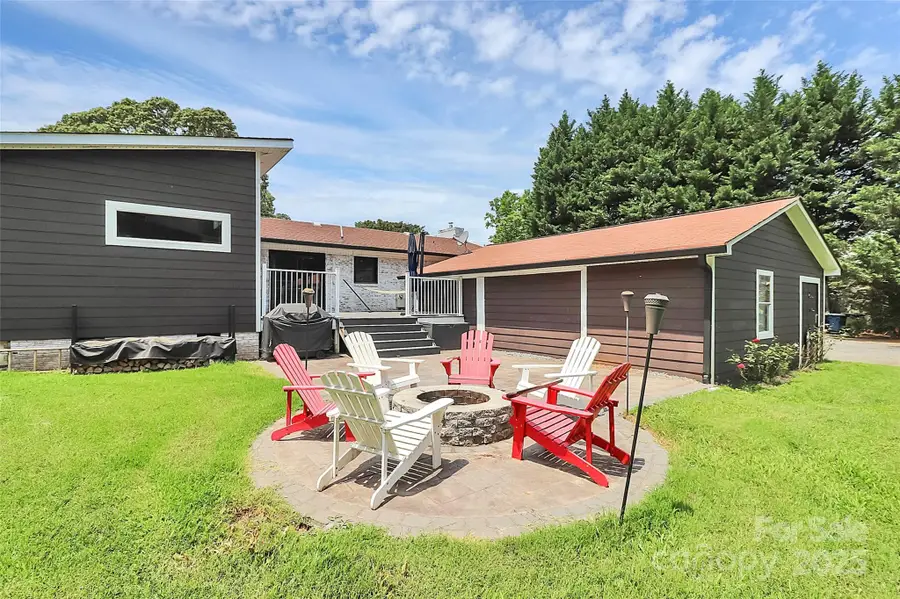 9808 Washam Potts Road, Cornelius, NC 28031 - Image #2