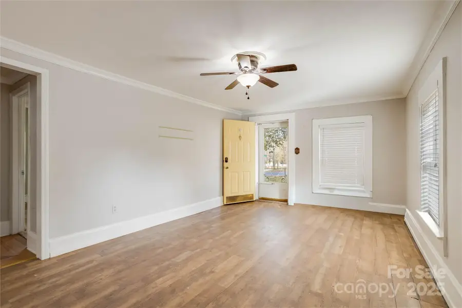 602 E Lee Avenue, Bessemer City, NC 28016 - Image #3