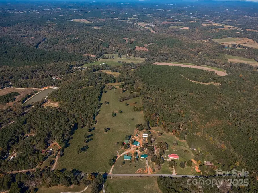 398 W V Thompson Road, Rutherfordton, NC 28139 - Image #2