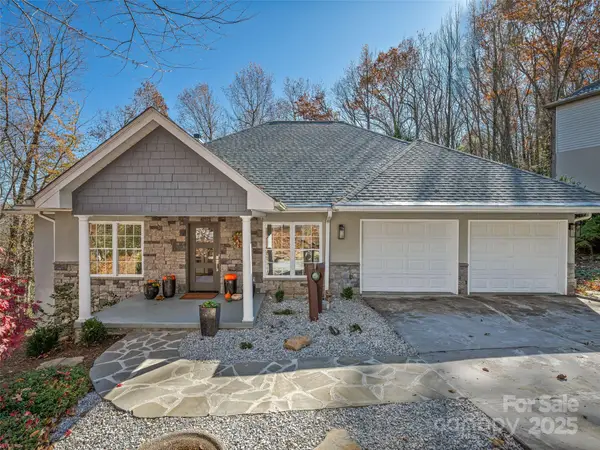 2508 Carriage Falls Court, Hendersonville, NC 28791