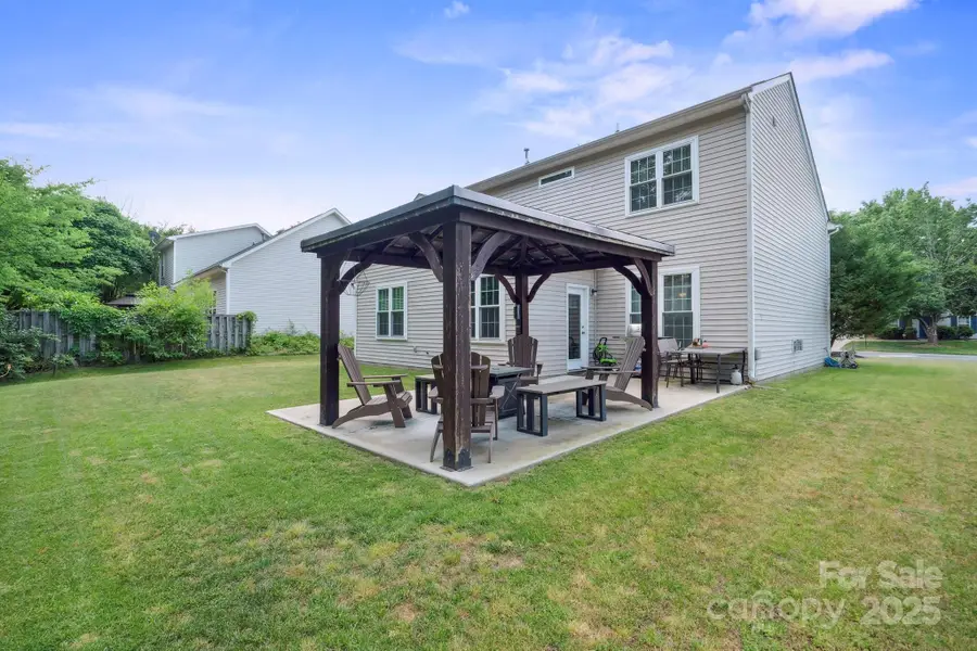 16337 Greybriar Forest Lane, Charlotte, NC 28278 - Image #3