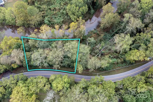 632 Sand Hill Road, Asheville, NC 28806