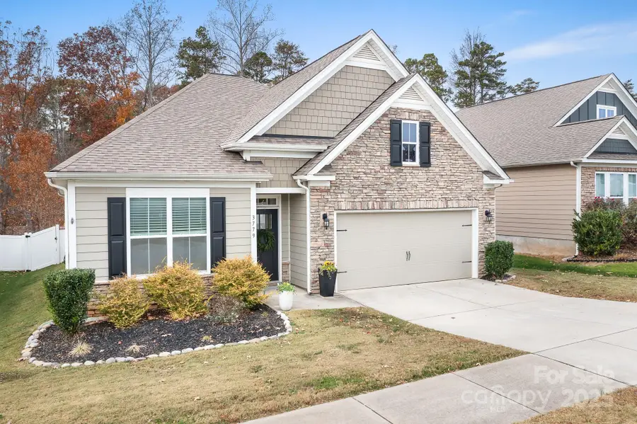 3779 Summer Haven Drive, Sherrills Ford, NC 28673 - Image #2