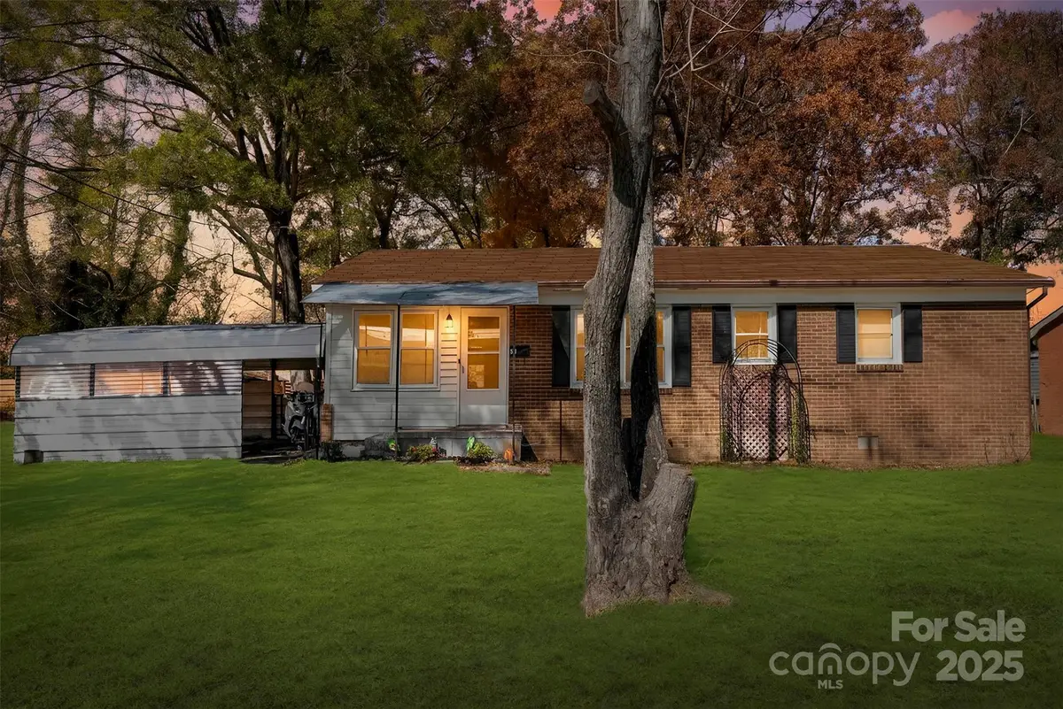 514 Hand Circle, Lowell, NC 28098 - Image #1