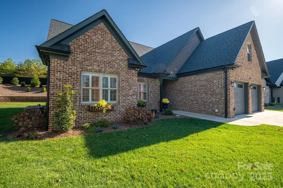 4290 Holly Circle Ne, Conover, NC 28613 - Image #2