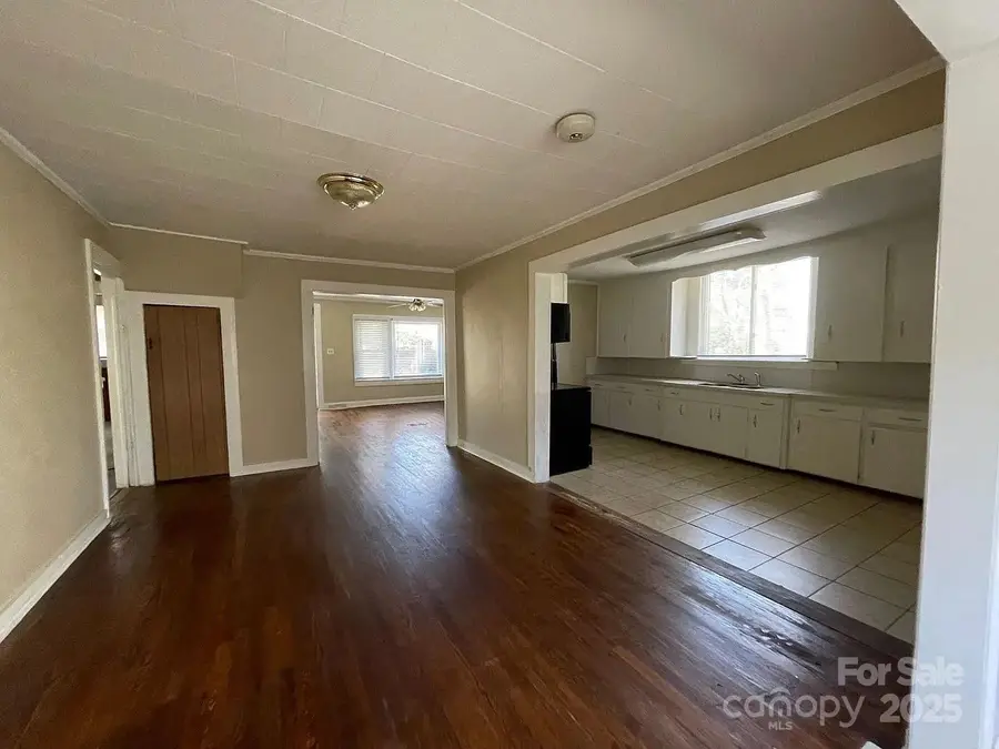 103 Falls Street, Kings Mountain, NC 28086 - Image #2