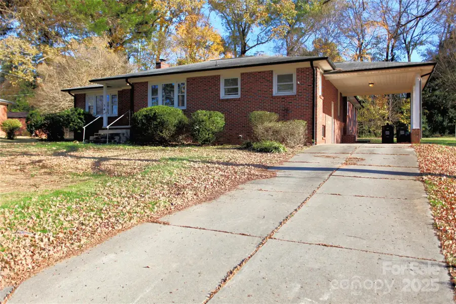 34 Rollingwood Drive Se, Concord, NC 28025 - Image #2