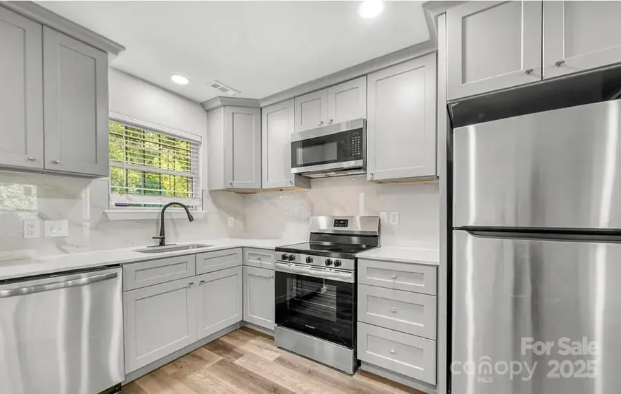 3133 Amay James Avenue, Charlotte, NC 28208 - Image #2