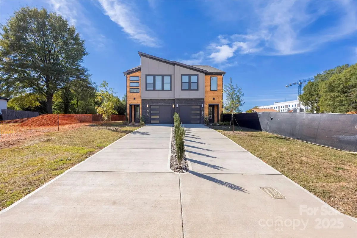 315 E Peterson Street, Charlotte, NC 28217 - Image #1