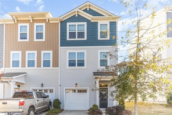 1132 Keydet Drive, Charlotte, NC 28216