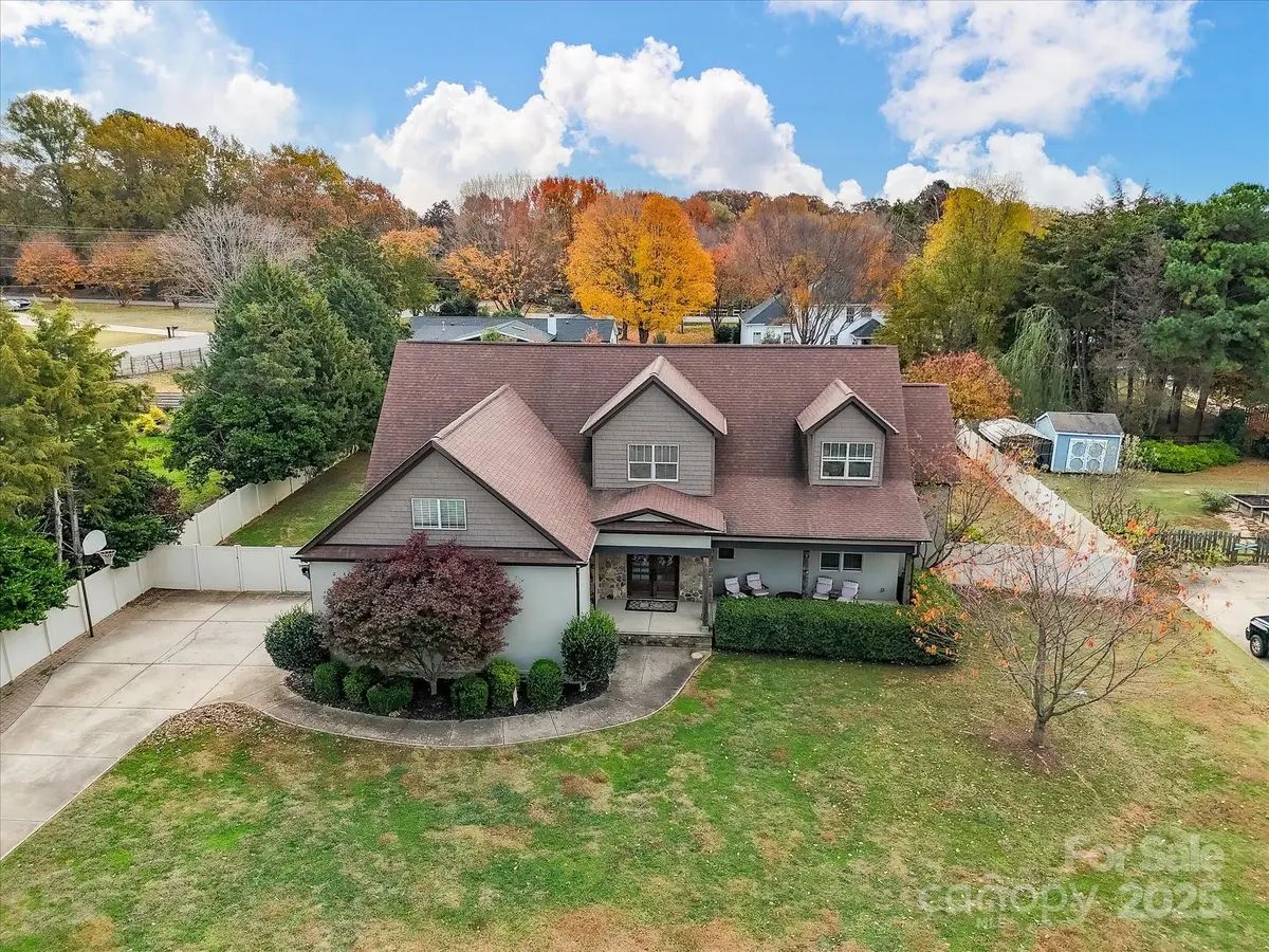 111 Aqua Drive, Mooresville, NC 28117 - Image #1